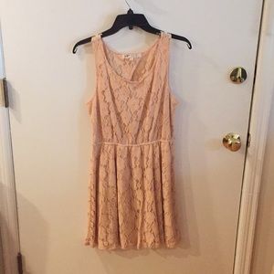 Jolt peach lace dress keyhole back size M